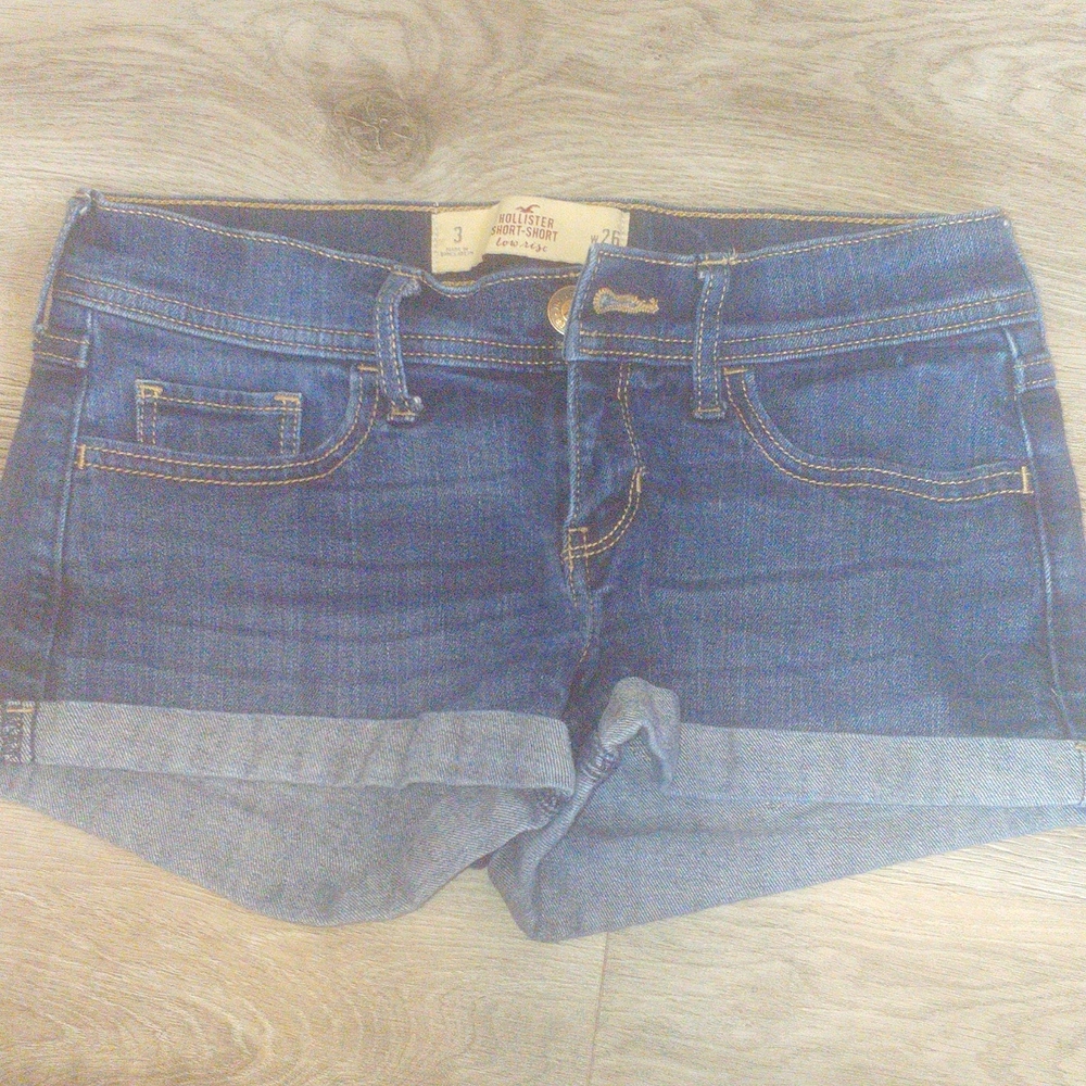 Hollister, Size 3, w26, short-short low rise